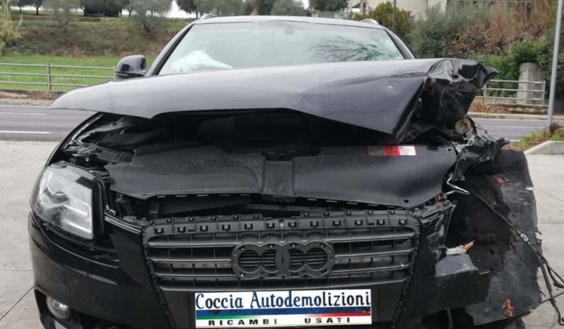 AUDI A4 B8 2.0 TDI AVANT pieno
