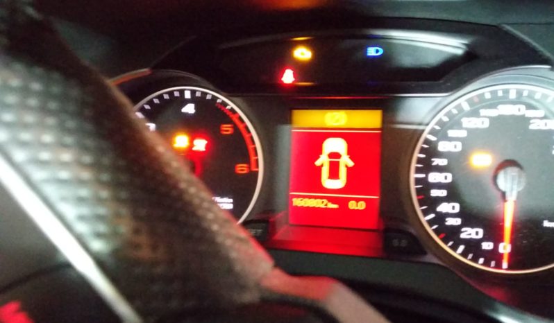 AUDI A4 B8 2.0 TDI AVANT pieno
