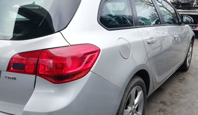 OPEL ASTRA J SW pieno