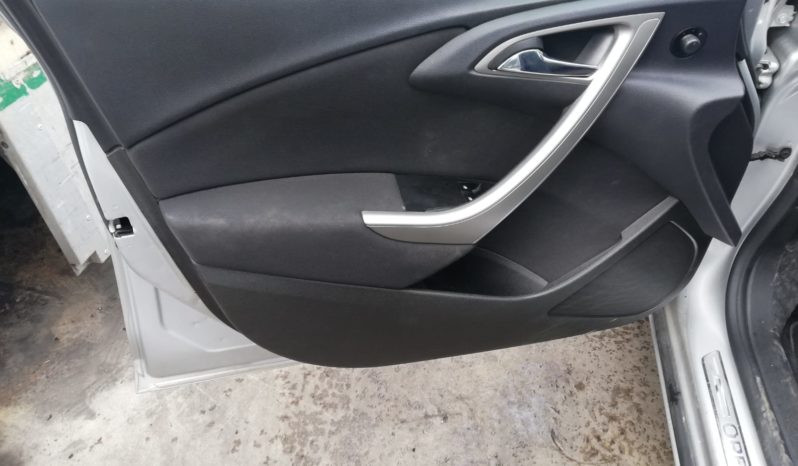 OPEL ASTRA J SW pieno