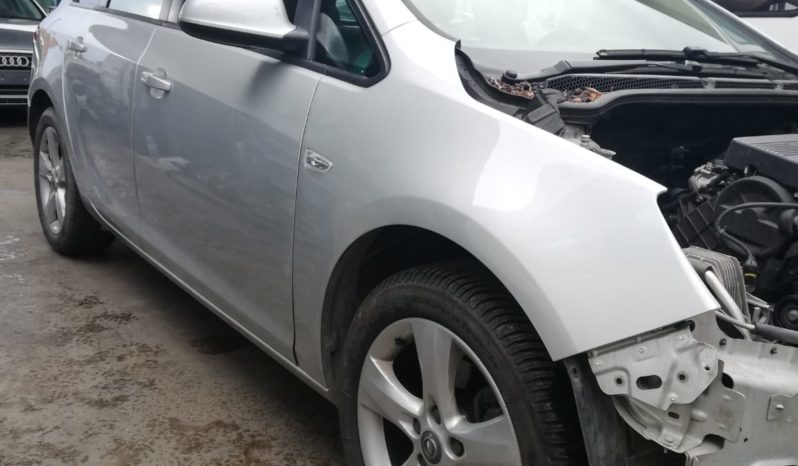 OPEL ASTRA J SW pieno