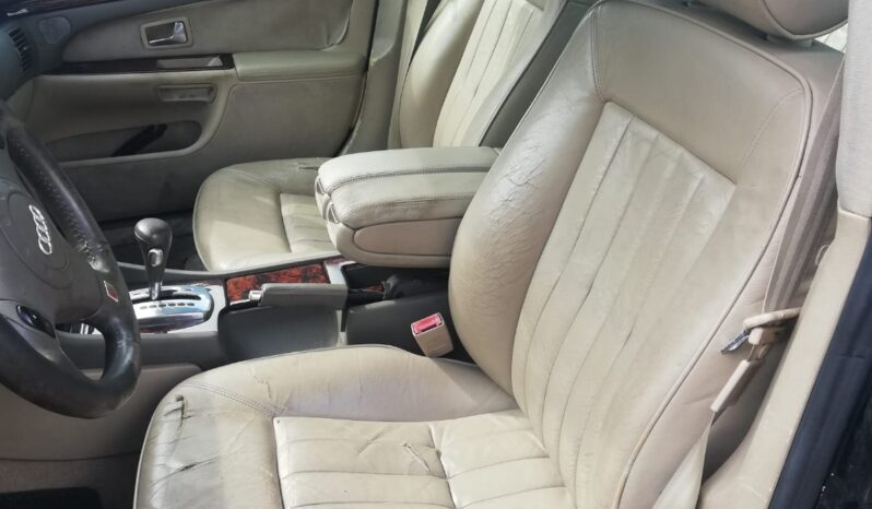 AUDI A8 2.5 TDI pieno