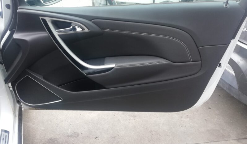 OPEL ASTRA J GTC pieno