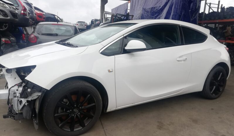 OPEL ASTRA J GTC pieno