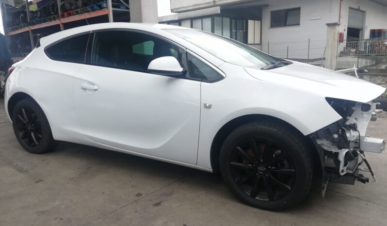 OPEL ASTRA J GTC pieno