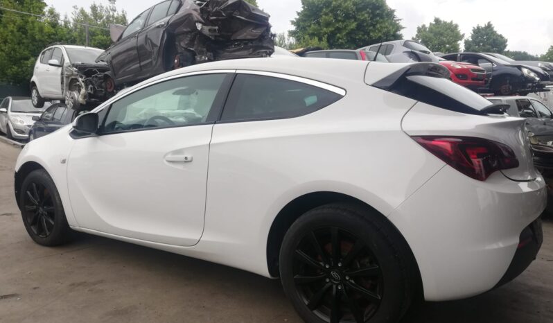 OPEL ASTRA J GTC pieno