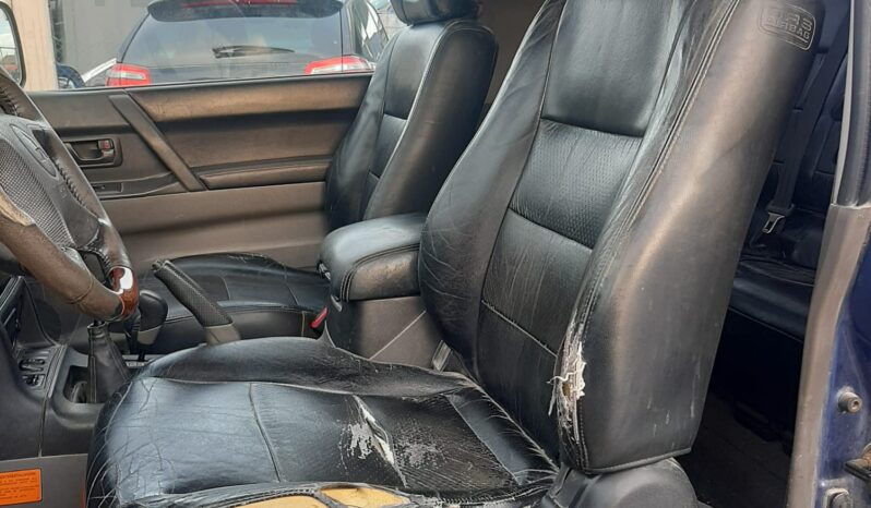 MITSUBISHI PAJERO pieno