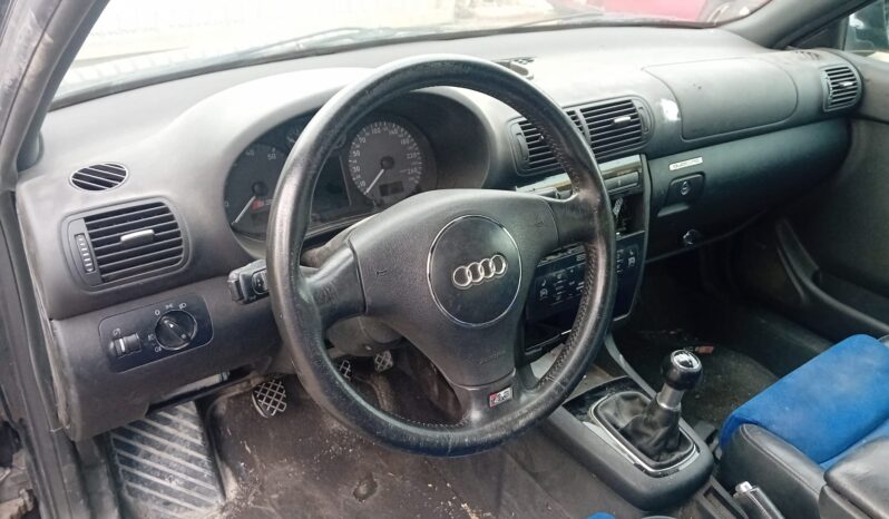 AUDI S3 8L pieno